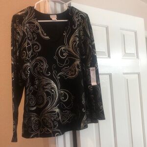 Chicos Womans Pullover Sweater Size 2. Never worn with tags.